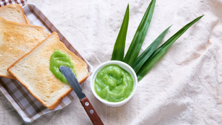 Cette crème maison à l’aloe vera stimule la production de collagène et protège la peau des UV